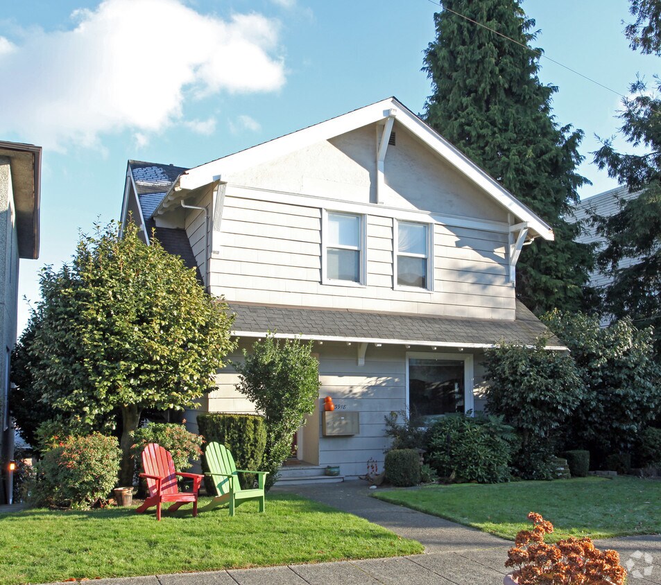 3918 Whitman Ave N, Seattle, WA 98103 Apartments in Seattle, WA