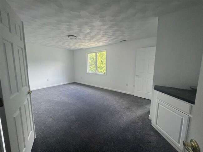 Building Photo - 78 Verdi St