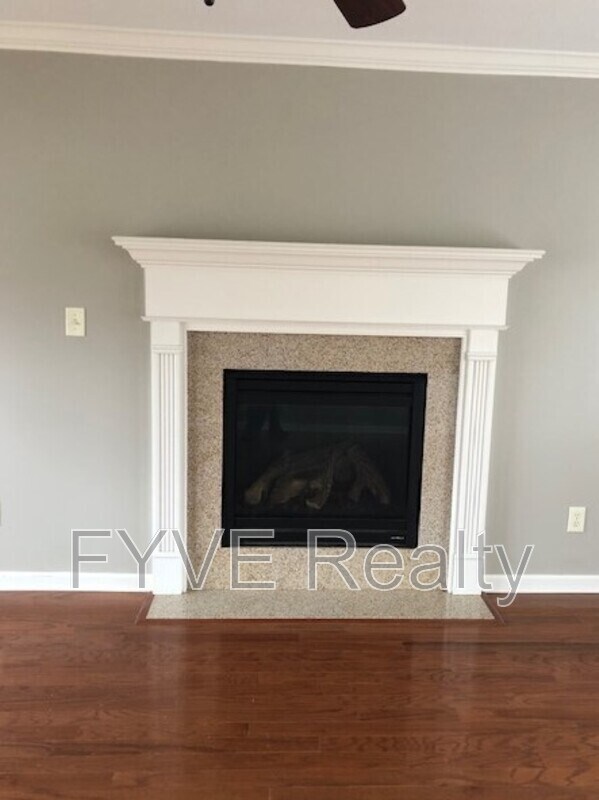 Foto del edificio - 6531 Airtree Ln