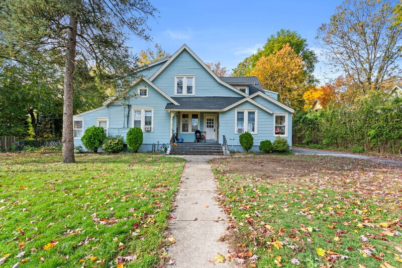 Foto principal - 42 N Cove Rd