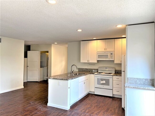 Building Photo - 4362 Temecula St