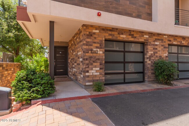 Foto del edificio - 6990 E 6th St