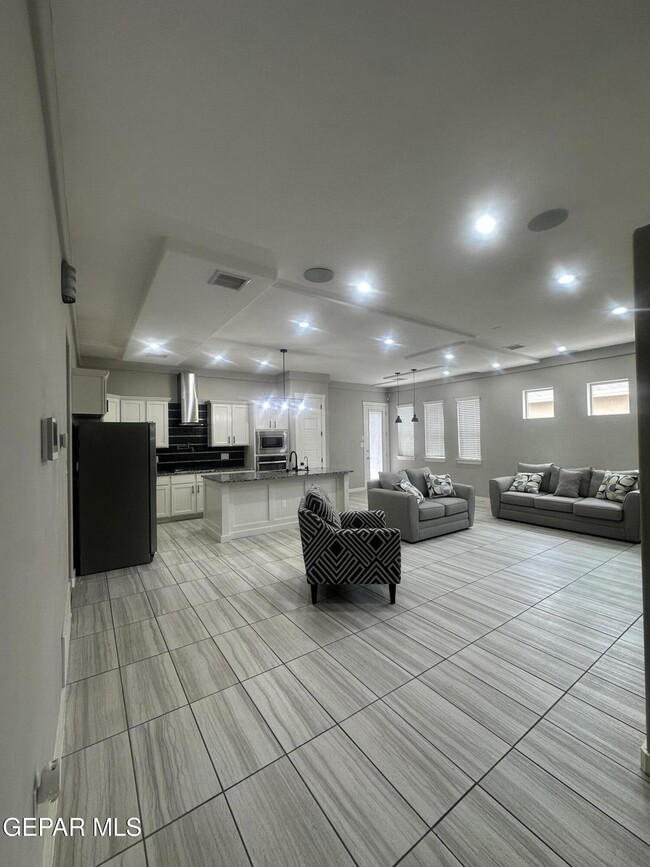 Building Photo - 13104 Red Cove