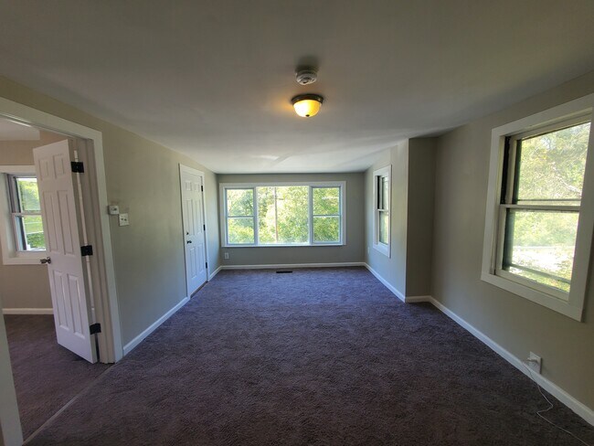 Building Photo - 6605 Sheed Rd