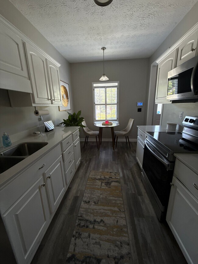 Foto del edificio - 4054 Elm St
