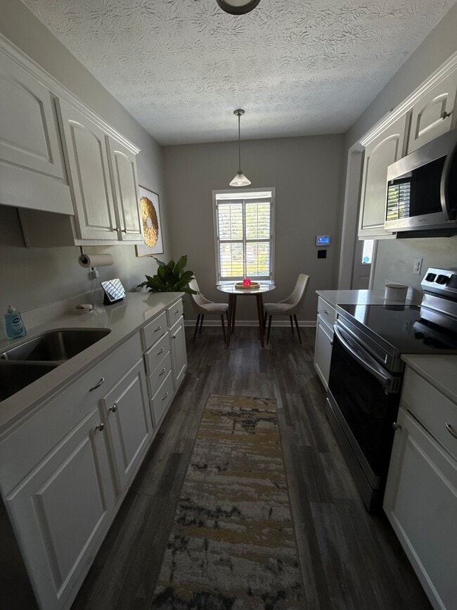 Photo - 4054 Elm St Townhome