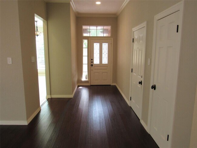 Foto del edificio - 3211 Hickory Brook Ln