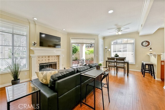 Foto del edificio - 8215 E Oak Ln