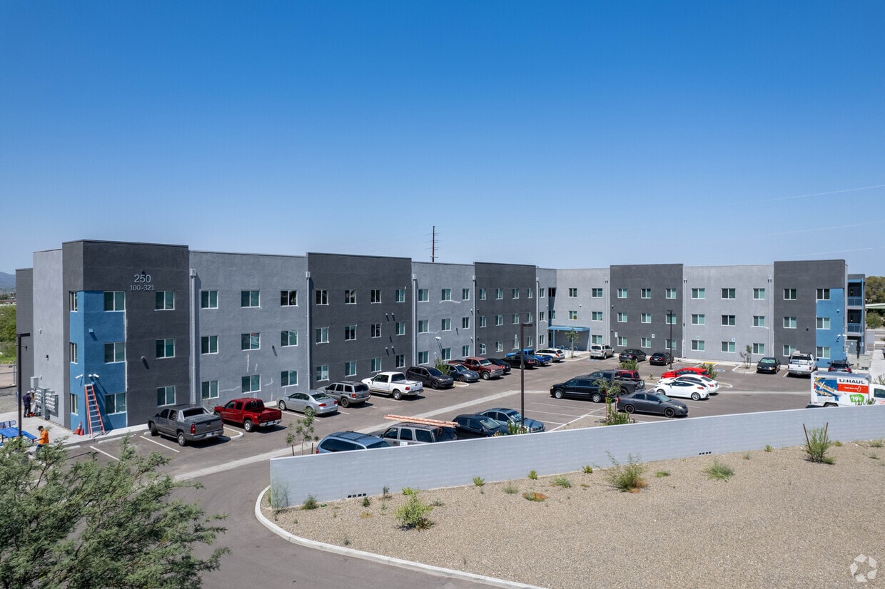 Primary Photo - Alborada Apartments