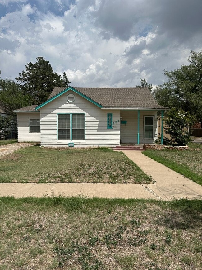 Building Photo - 2709 S Van Buren St