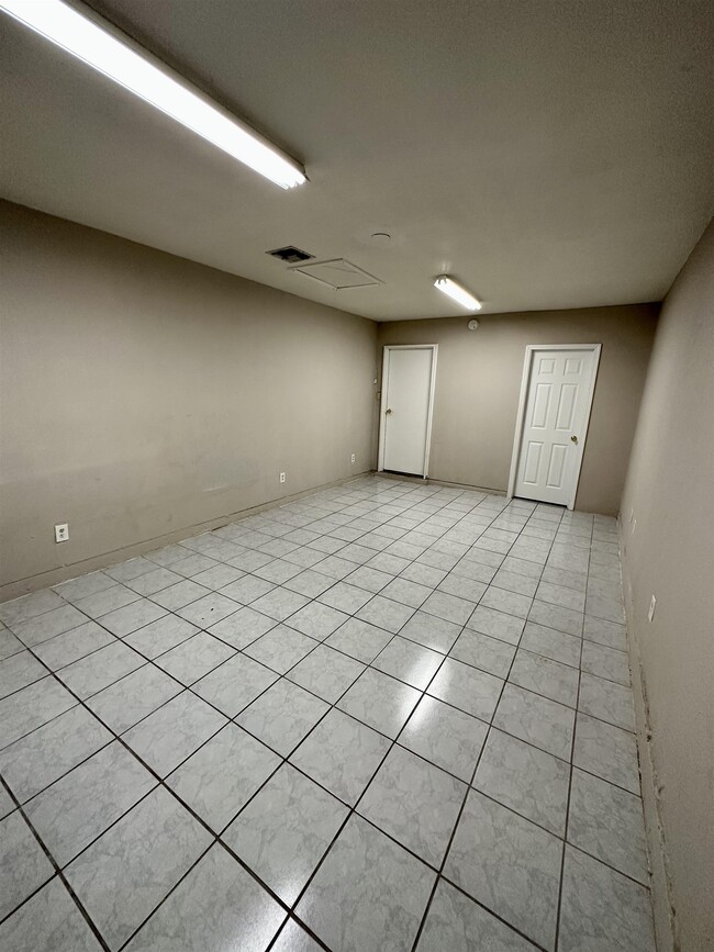 Building Photo - 4610 Retama Dr