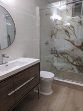 Building Photo - 3022 Dalehurst Dr