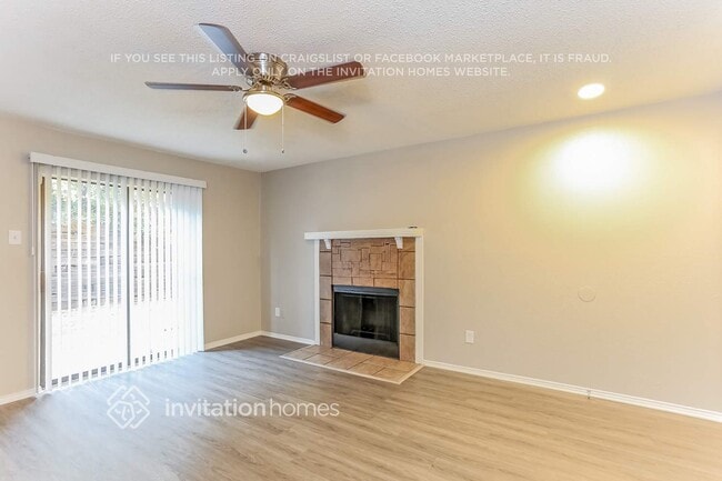 Building Photo - 427 Dawn Dr