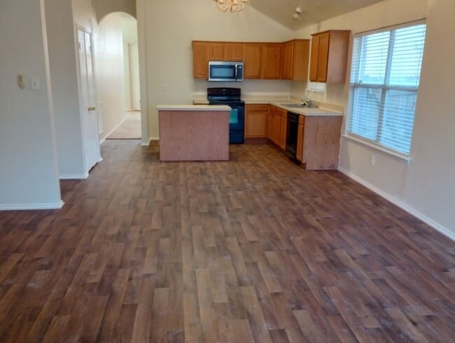 Building Photo - 5517 Timber Ridge Ct