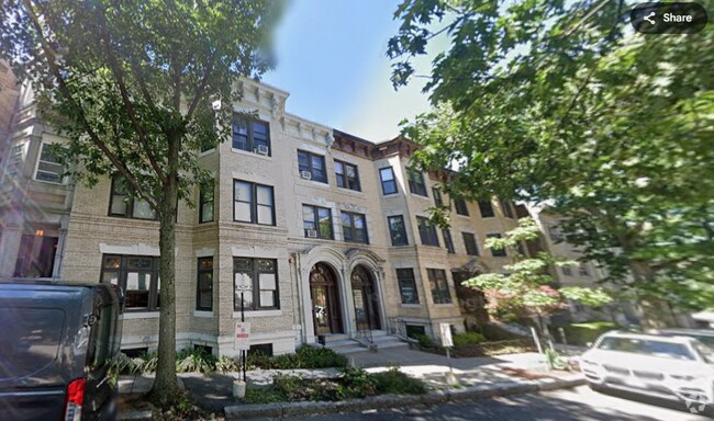 Building Photo - 66 Marshal St