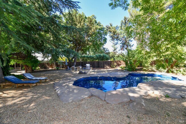 Foto del edificio - 800 Zinfandel Ln