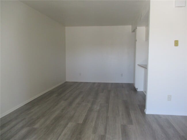 Building Photo - 5080 La Calzada