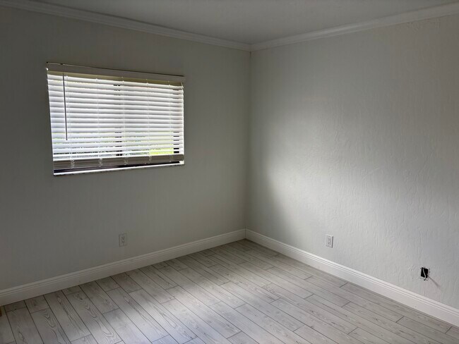 Foto del edificio - 1704 University Ln