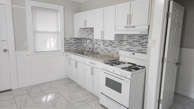 Foto del edificio - 1518 Pembroke St