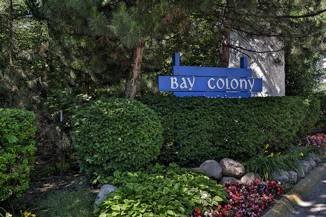 Building Photo - 9428 Bay Colony Dr