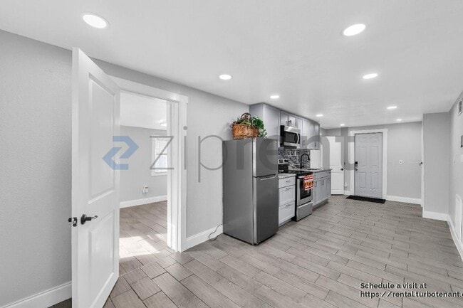 Foto del edificio - 9402 N 16th St