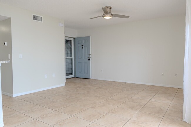 Building Photo - 7020 US-1