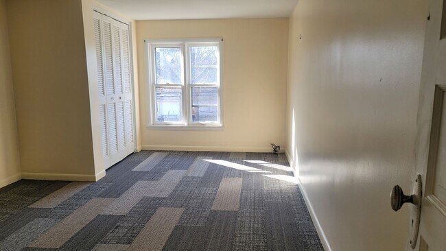 Building Photo - 628 S Rockhill Ave
