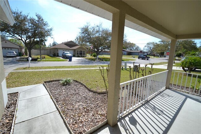 Building Photo - 24123 Royal Fern Dr