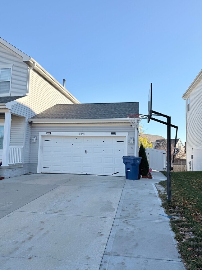 Building Photo - 2633 N 165th St
