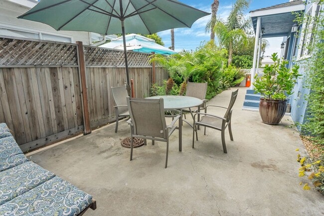 Building Photo - Fantastic one bedroom apartment just a blo...