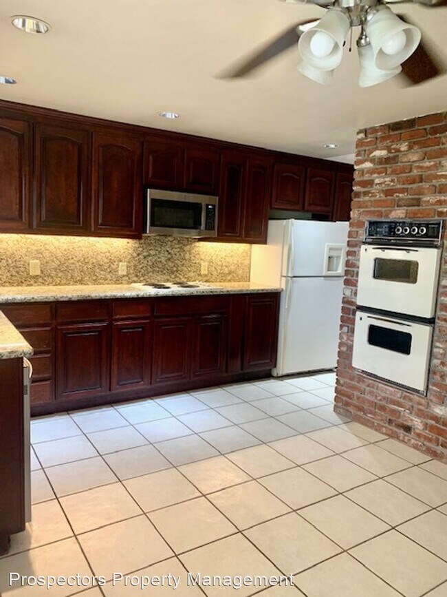 Building Photo - 3 br, 2 bath House - 766 Gary St
