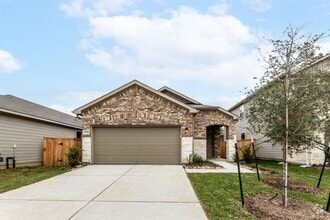 Building Photo - 16745 Oak Bough Dr