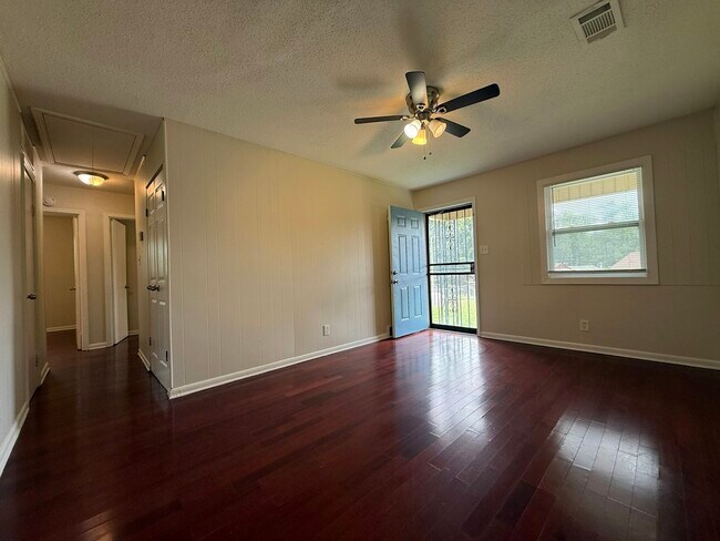 Foto del edificio - 4277 Falcon Cove