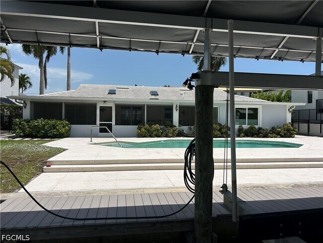 Foto del edificio - 225 3rd St W