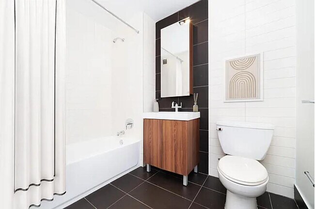 Building Photo - 27 Platt St