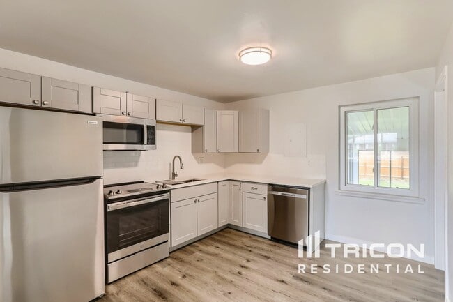 Building Photo - 3115 Xanadu St