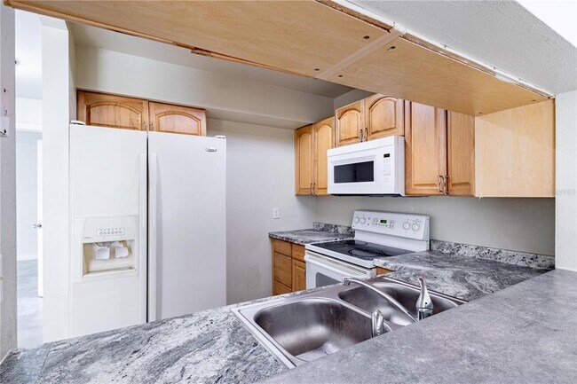 Foto del edificio - 1404 Northlake Dr