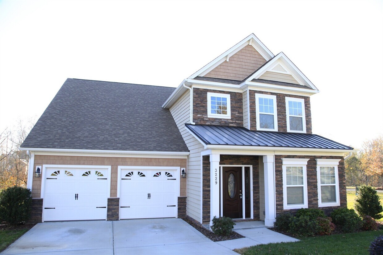 Primary Photo - Perfect 4bd/2.5bth home in desirable Millb...