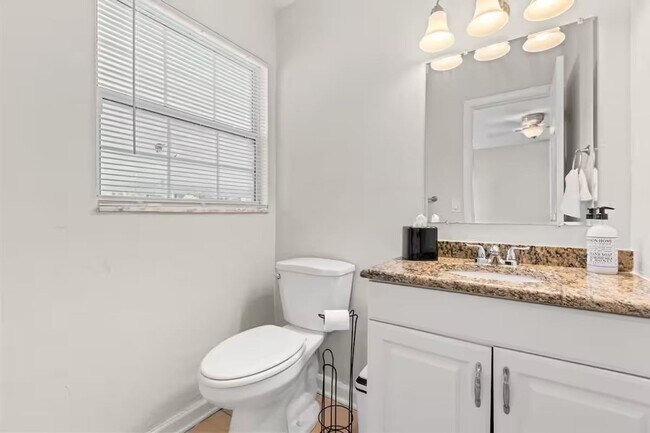 Building Photo - 4561 Evers Pl