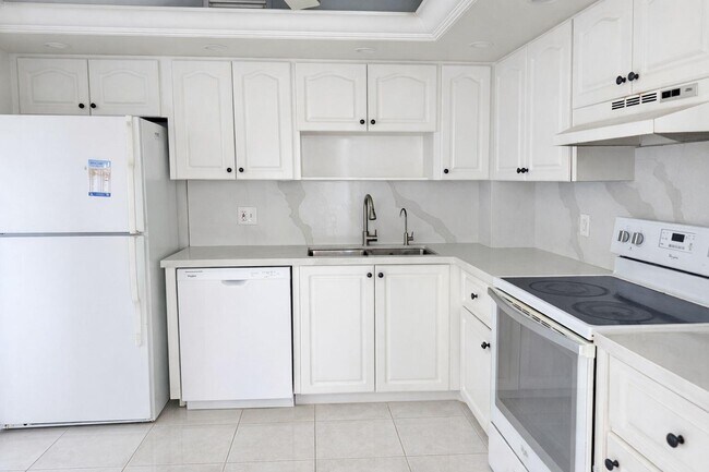 Foto del edificio - 3800 N Hills Dr