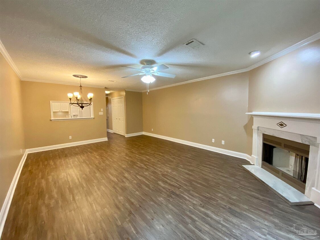 Foto principal - 9022 Governors Pl Ct