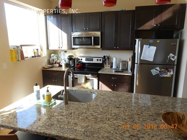 Foto del edificio - 2029 E Fletcher St