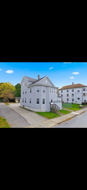 Building Photo - 31 Whitcomb St