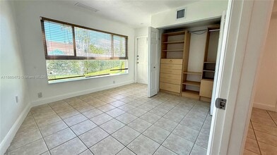 Building Photo - 7470 Miami Lakes Dr