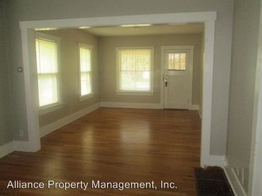 Building Photo - 619 Moro St