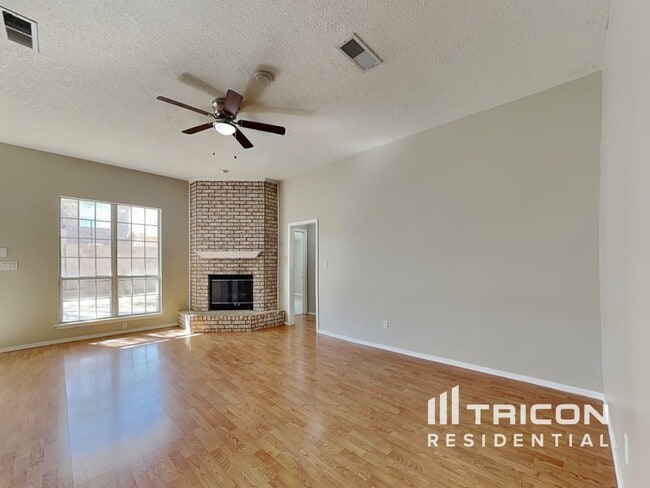 Foto del edificio - 8427 Rio Verde Pl NW