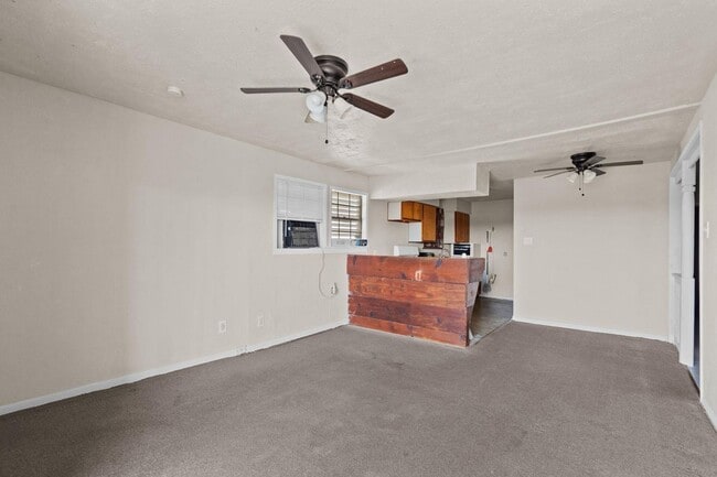Building Photo - 810 93rd St