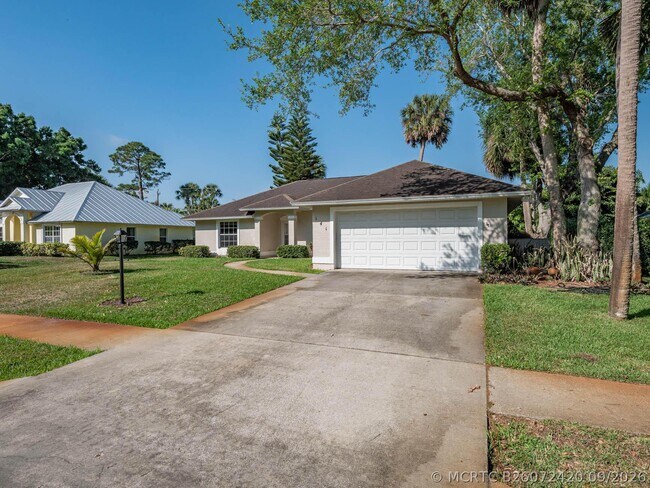 Building Photo - 141 39th Dr