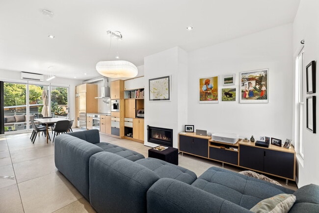 Foto del edificio - 619 10th Street NE