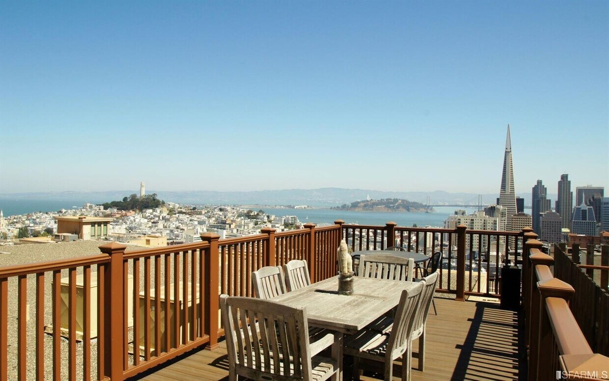 Shared roof deck - 1260 Clay St